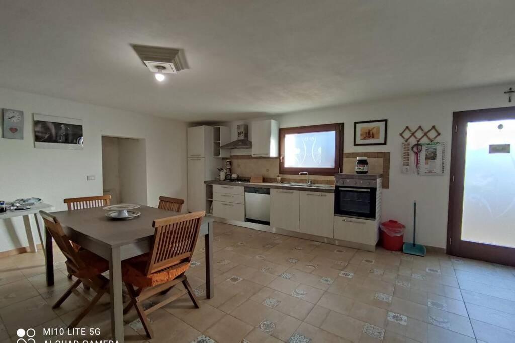 Casa Relax In Periferia Con Ingresso E Parcheggio Privato. Apartment Zimmardo Luaran gambar